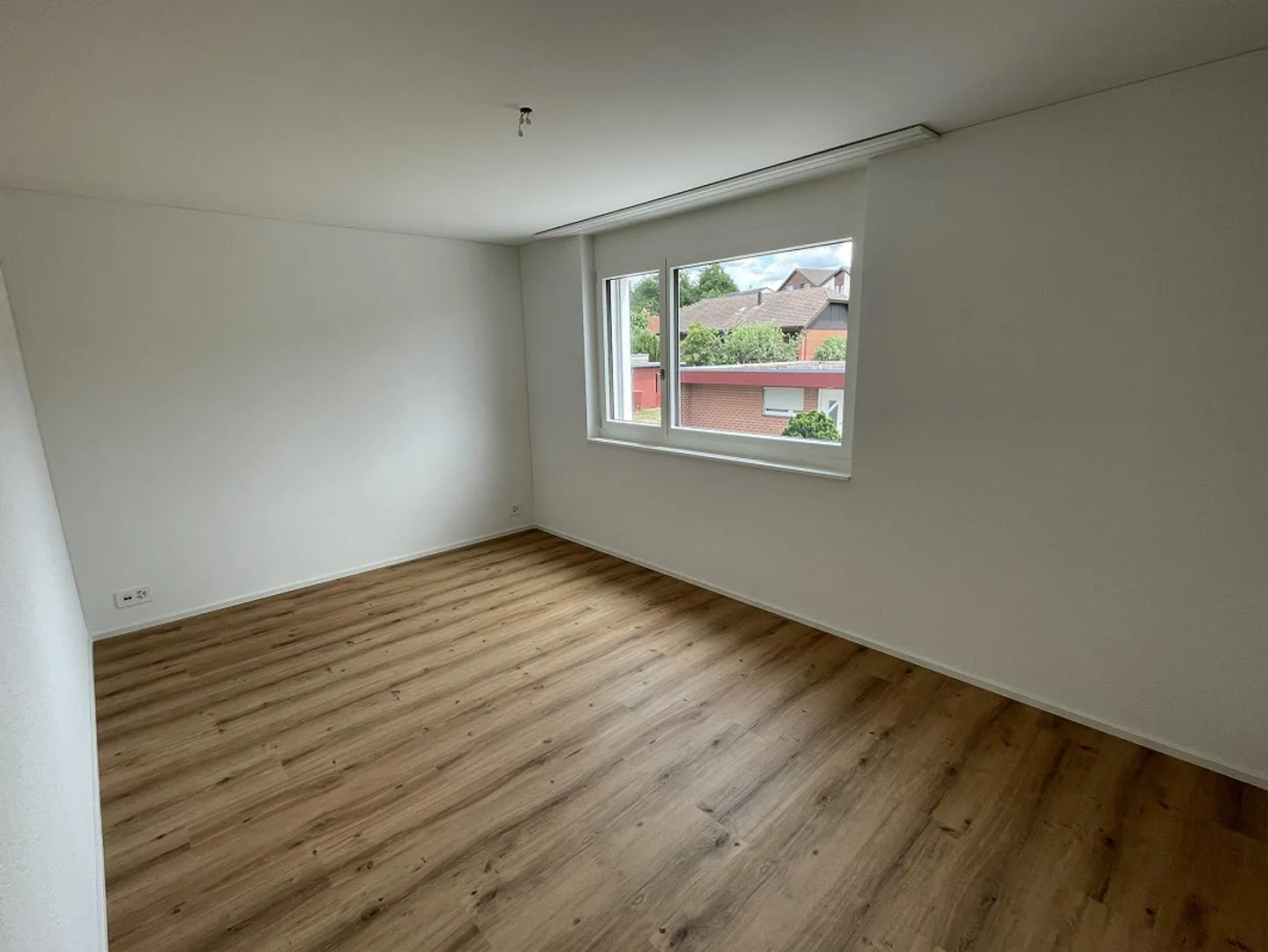 Modernes 4.5-Zimmer-Apartment - Foto 4 von 7