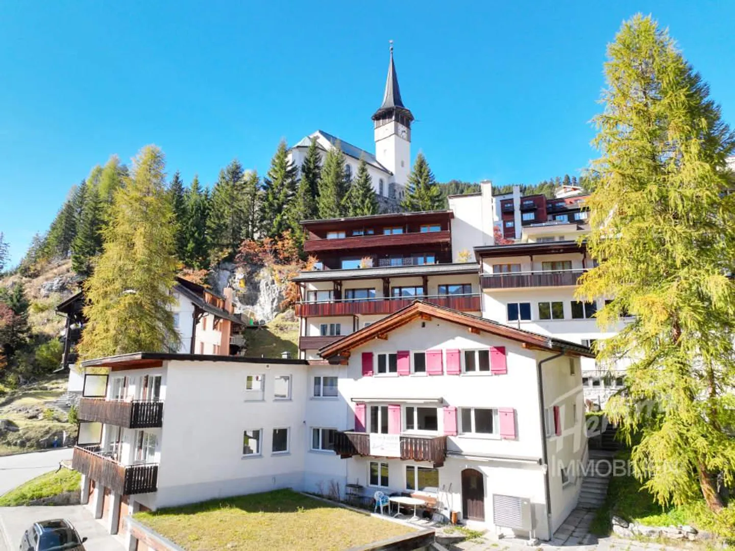 Casa vacanze con 4 garage in una posizione eccellente - Foto 2 di 10