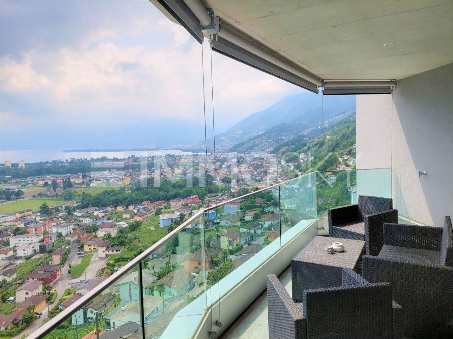 Appartamento con vista lago - Foto 1 di 4