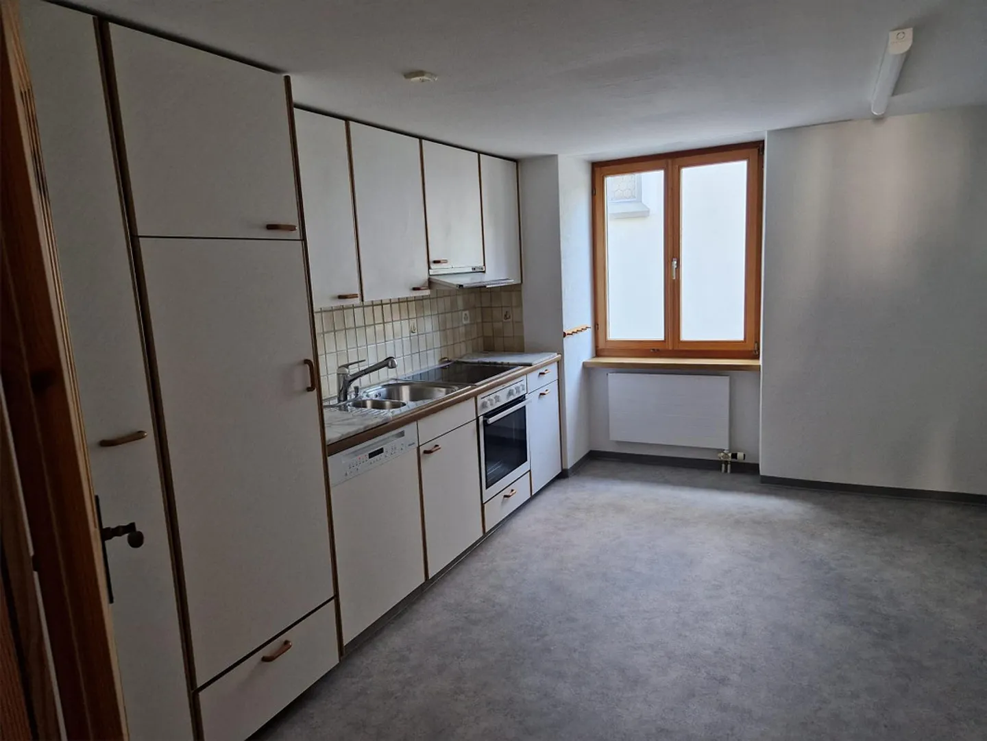 Ampio appartamento con 2 camere - Foto 1 di 6