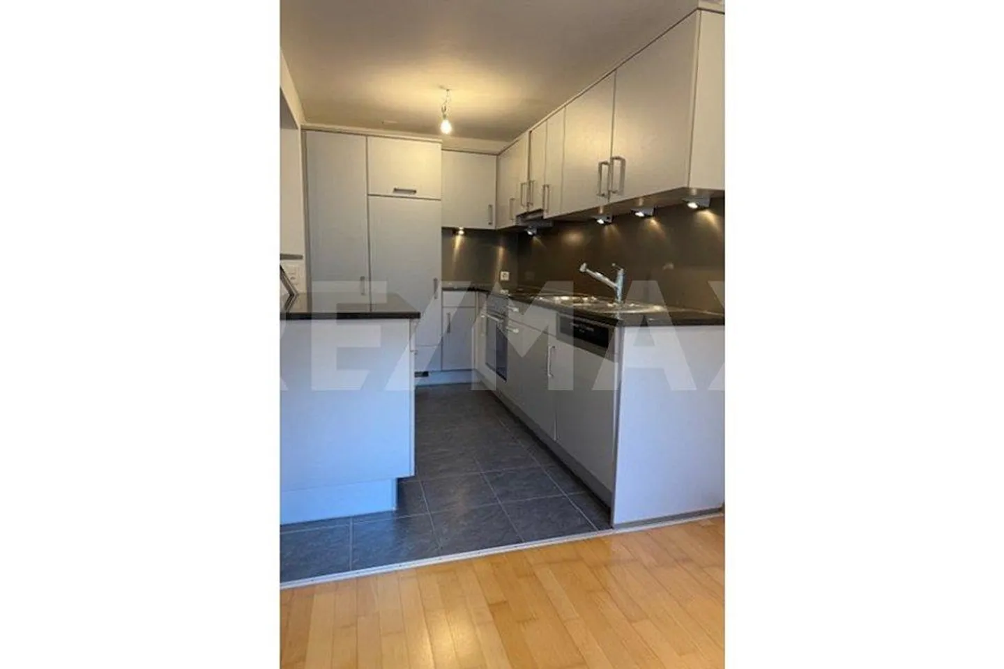 Modern 3.5-room apartment for rent in Reinach BL - Photo 4 of 11