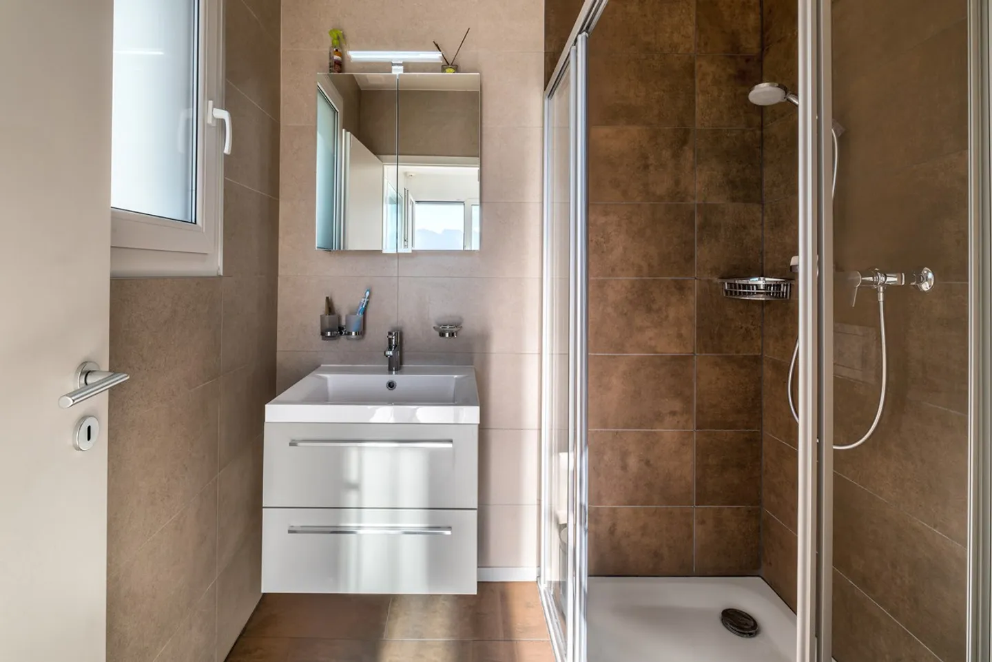 Apartment with 5.5 rooms in the attic and duplex with panoramic view of the lake in Montreux for sale - Photo 12 of 12