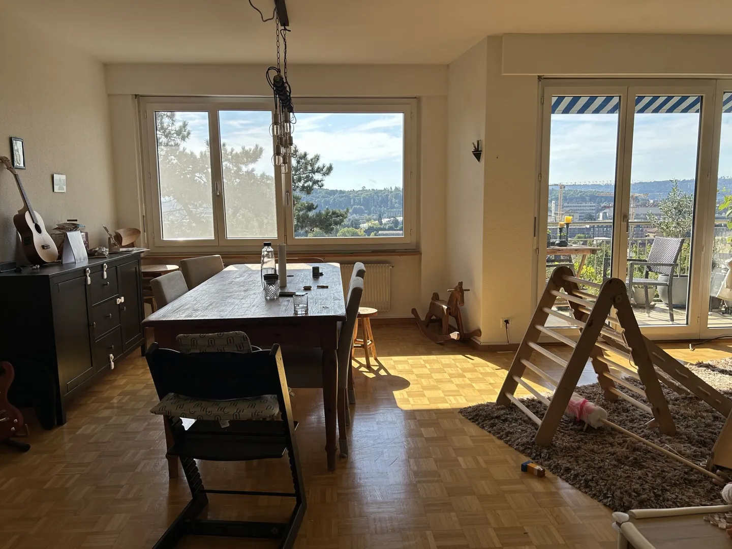 Appartamento soleggiato con vista sulla città di Bienne - Foto 2 di 6
