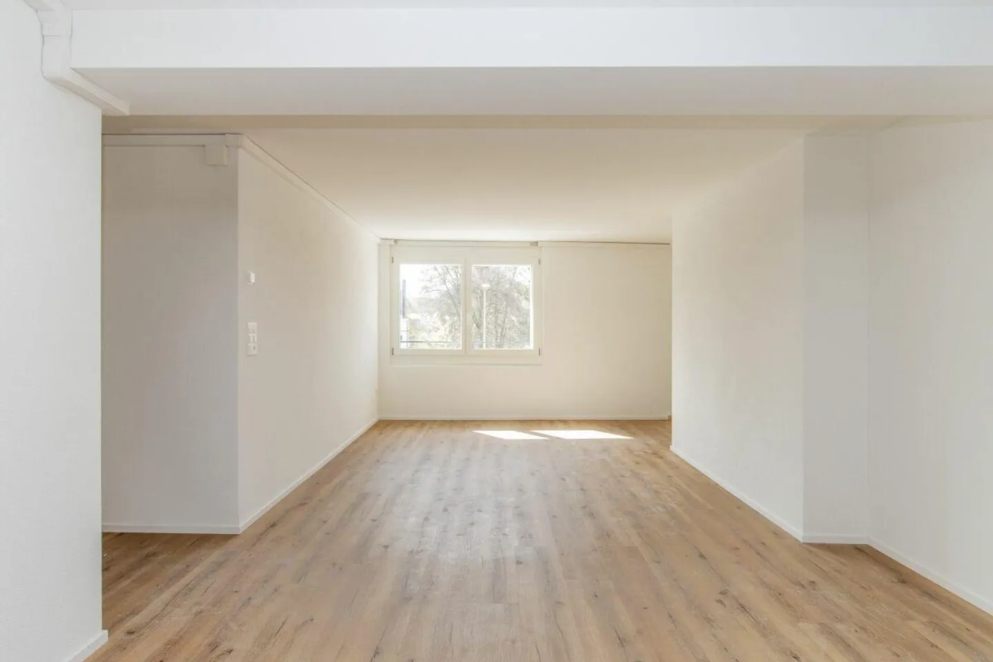 Première occupation : dernier appartement de 3,5 pièces - Photo 2 sur 14