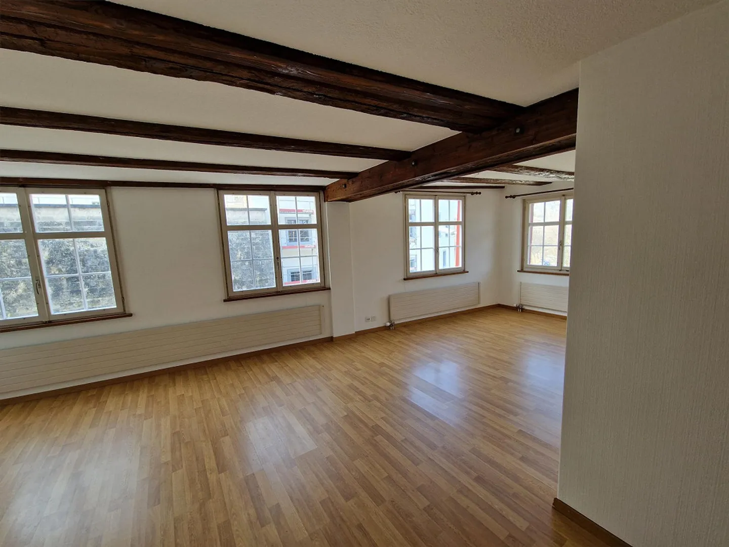 Spacious 2-room old building apartment - Photo 3 of 12