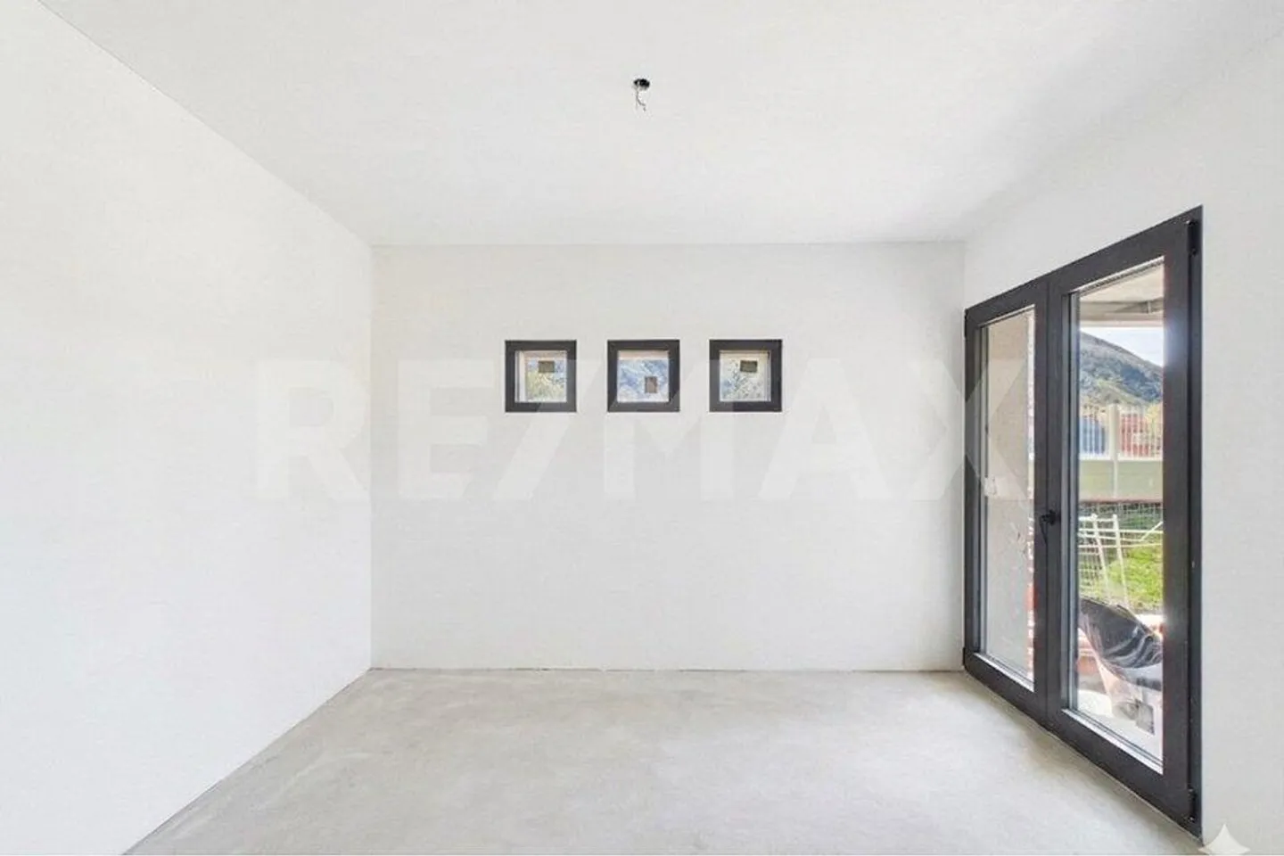 Duplex 3 ½ Zimmer mit Seeblick und Garten - wie ein Haus in Melano - Foto 2 von 13