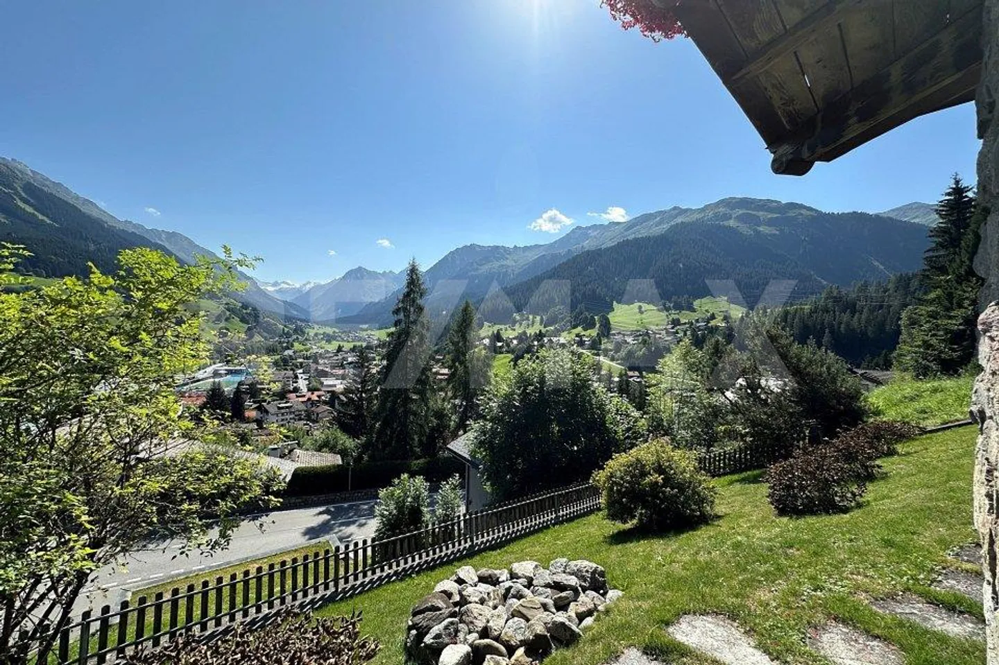 Casa unifamiliare con vista unica - Foto 5 di 13