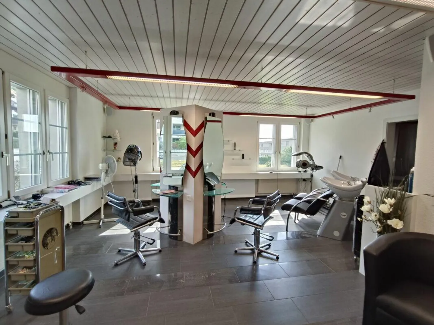 Espace Commercial Polyvalent - Photo 2 sur 7