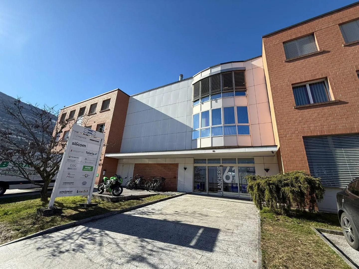 Office 5 rooms - Photo 4 of 13