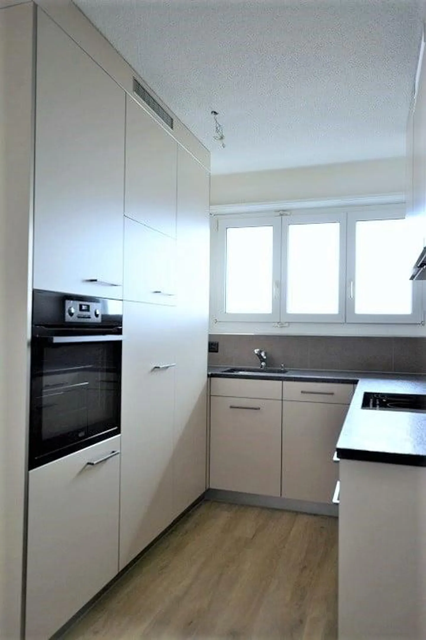 Im Zentrum von Langendorf - Foto 1 von 13