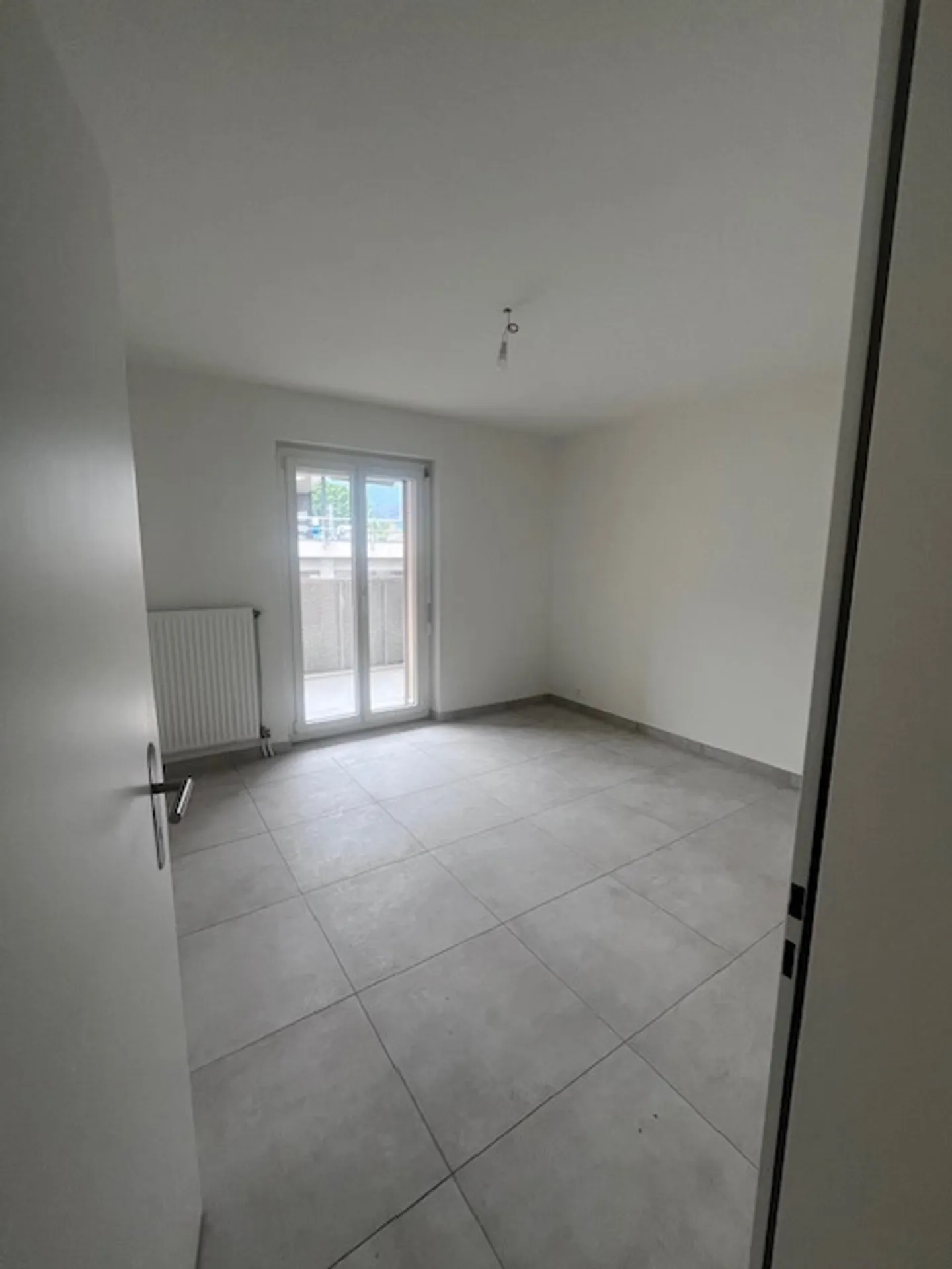 ASCONA, wir vermieten eine 2 1/2-Zimmer-Wohnung in zentraler Lage - Foto 3 von 8