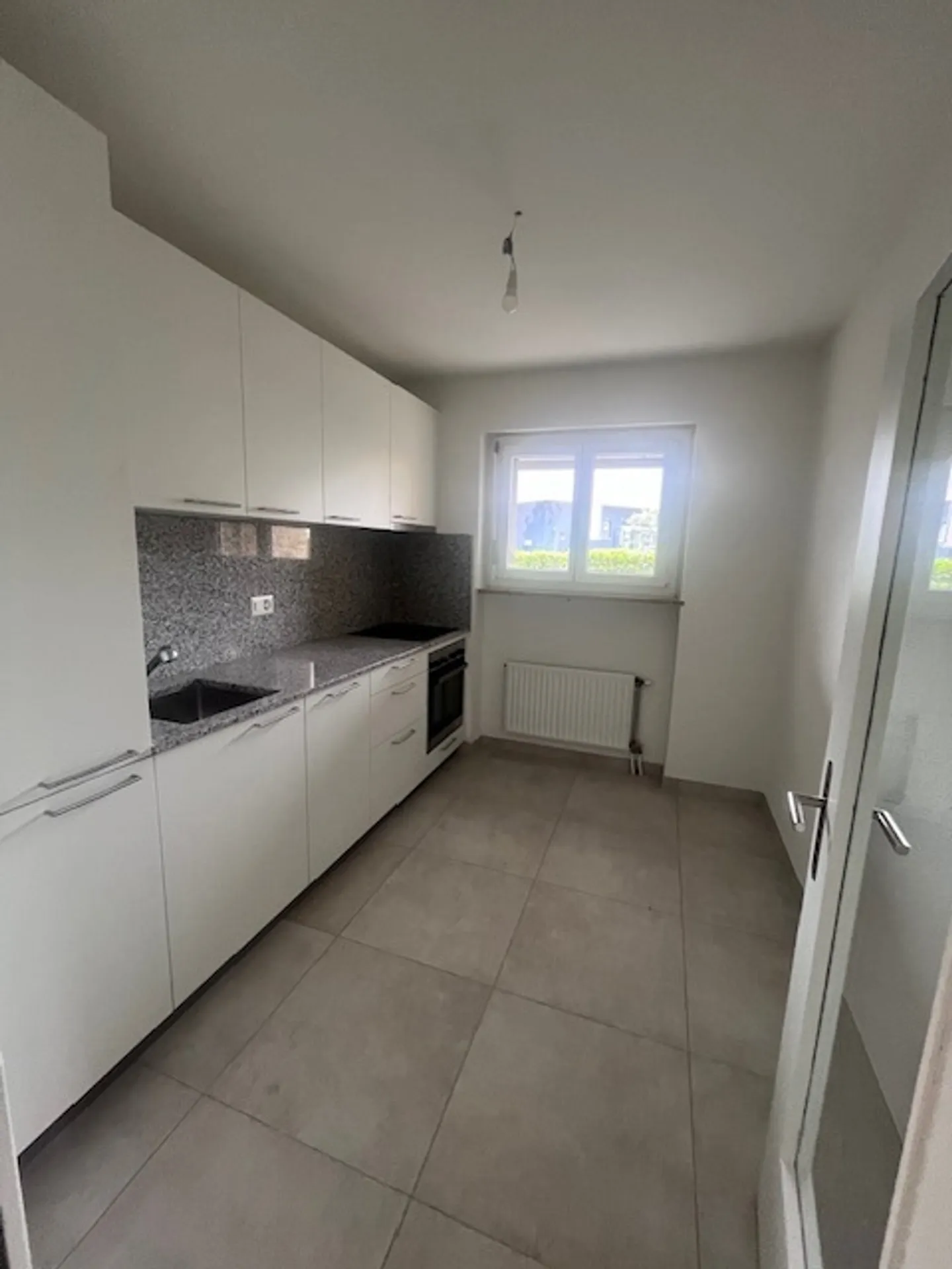 ASCONA, wir vermieten eine 2 1/2-Zimmer-Wohnung in zentraler Lage - Foto 6 von 8