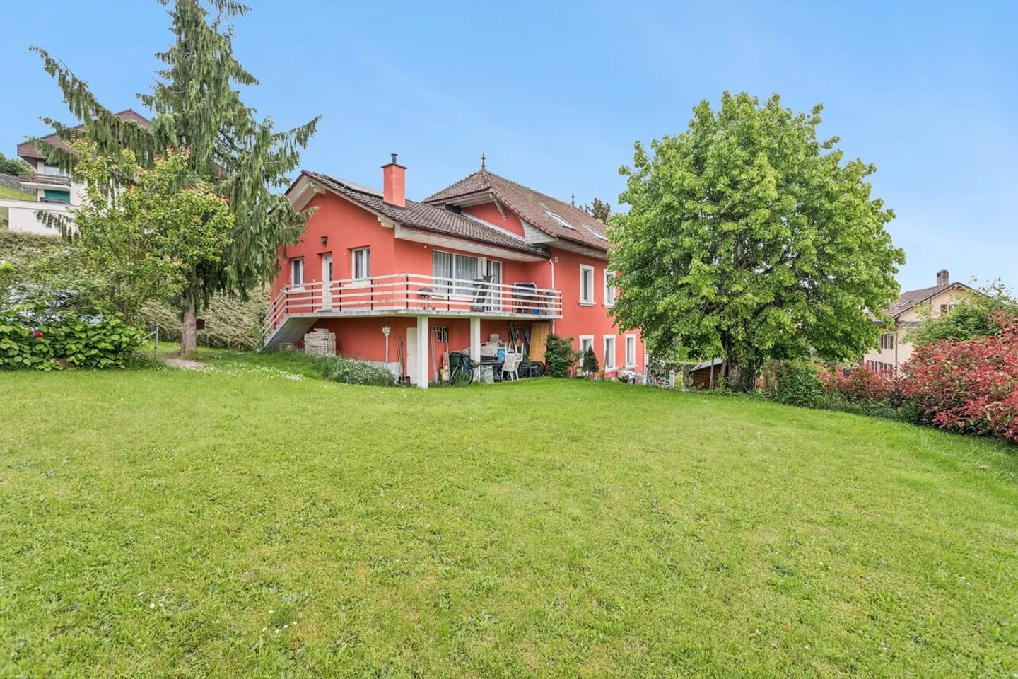 Haus mit 2 Wohnungen im Zentrum von Romont - Foto 1 von 12