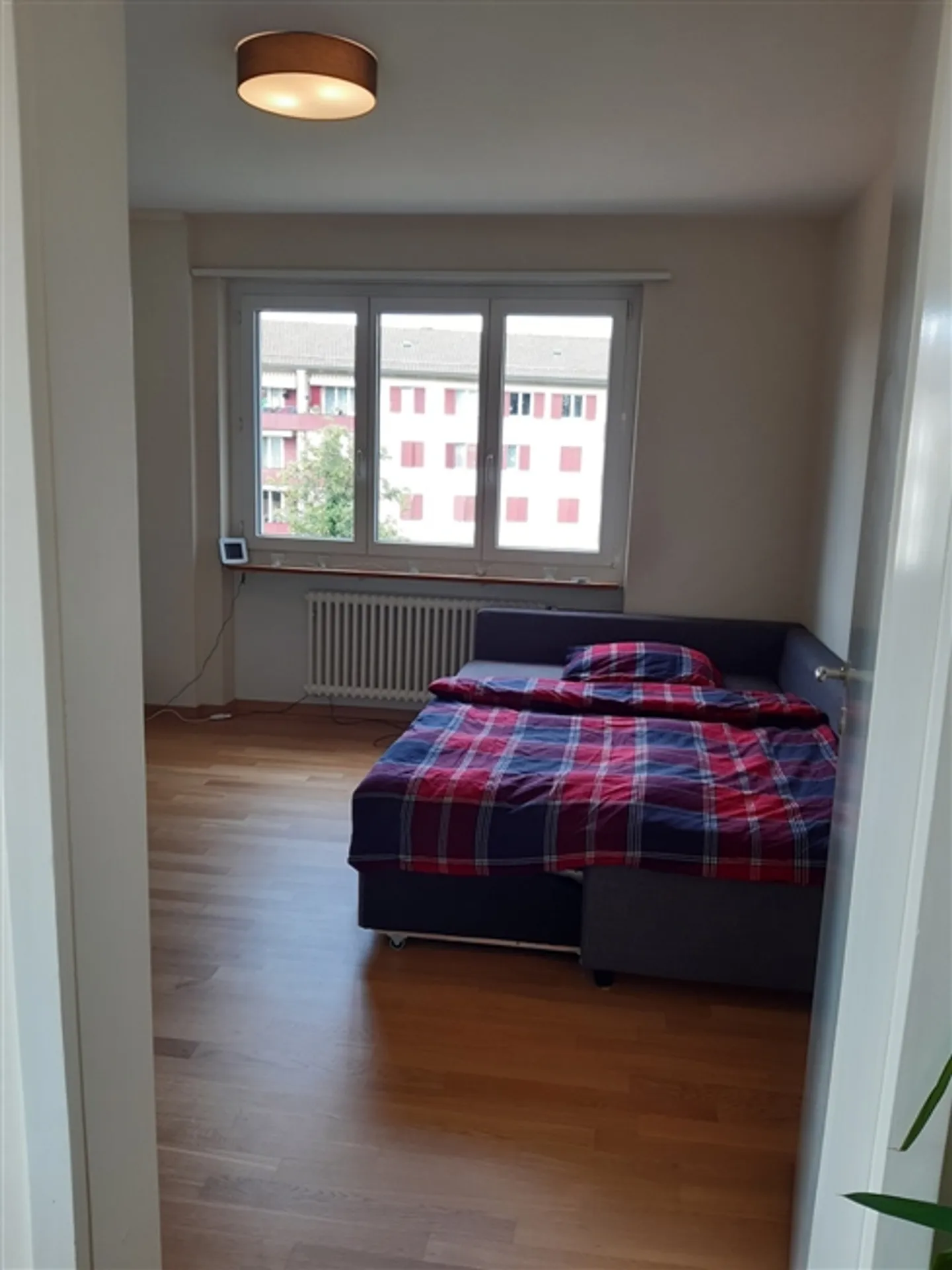 APPARTEMENT 3½ PIÈCES À USTER (ZH), MEUBLÉ, TEMPORAIRE - Photo 5 sur 10