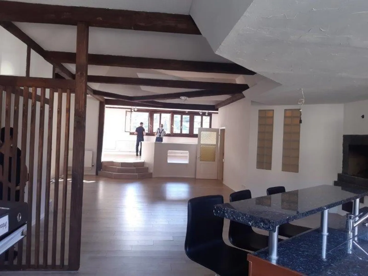 Ampio loft appartamento 1,5 stanze in affitto a Läufelfingen - Foto 2 di 9