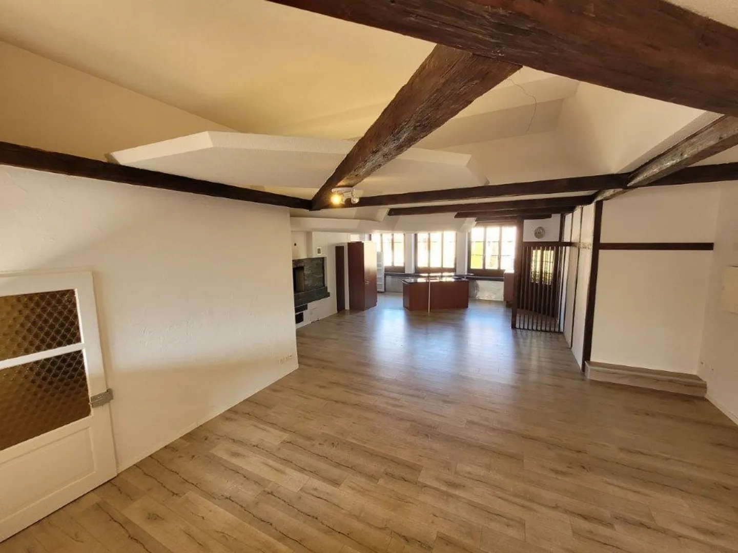 Ampio loft appartamento 1,5 stanze in affitto a Läufelfingen - Foto 1 di 9