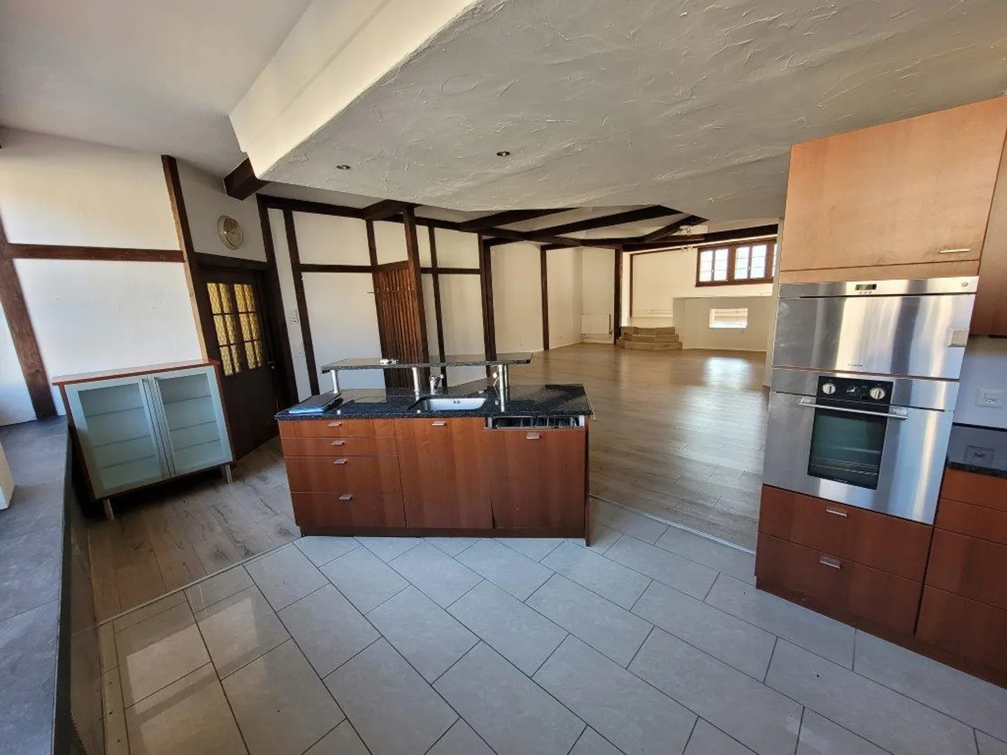Ampio loft appartamento 1,5 stanze in affitto a Läufelfingen - Foto 5 di 9