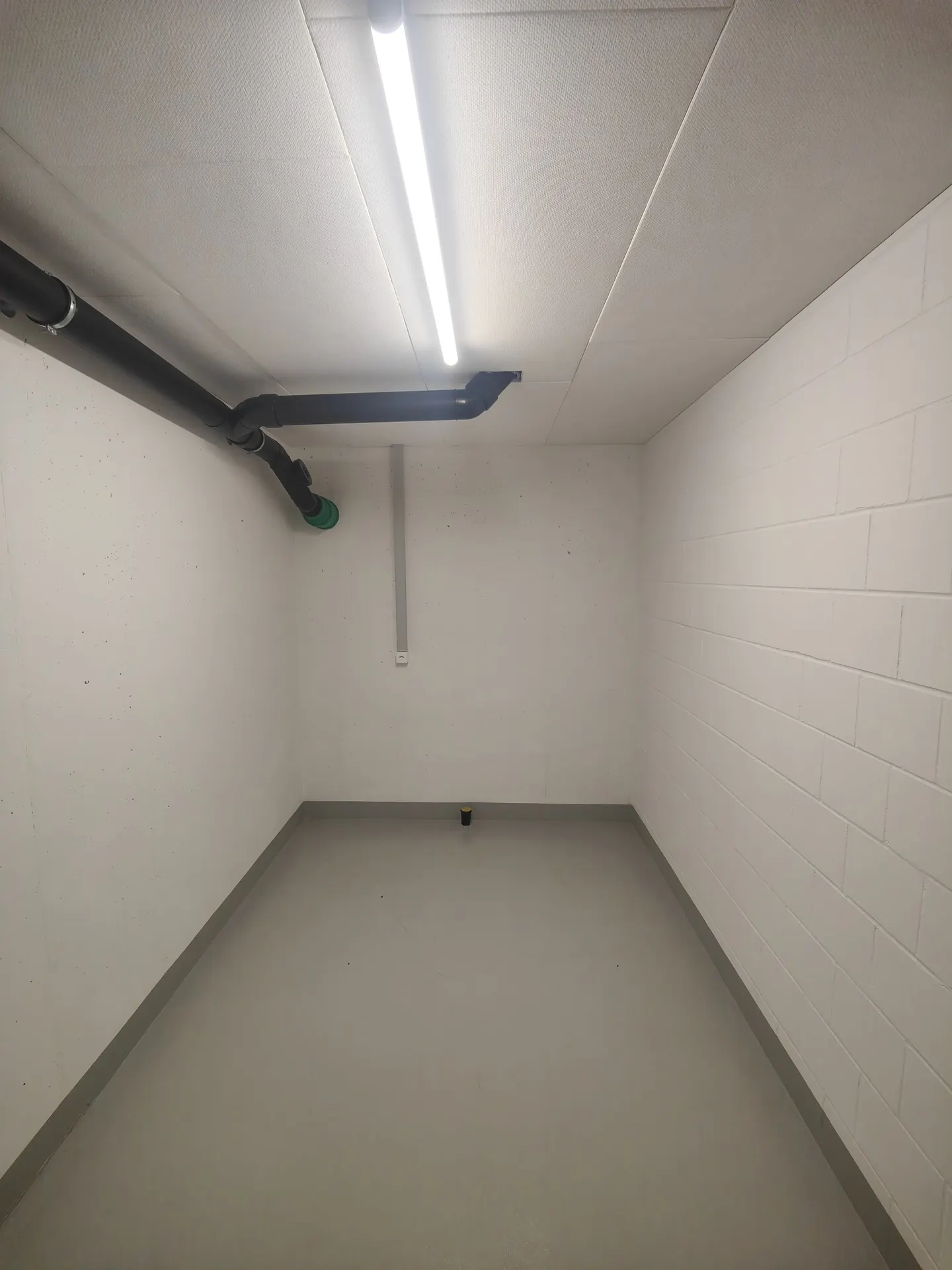 Espace de stockage sécurisé à Neuendorf - Photo 5 sur 9