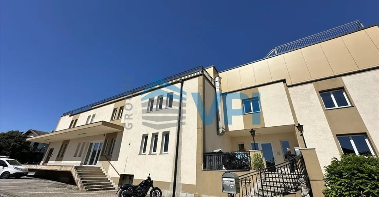 Immeuble mixte à louer - Photo 2 sur 9