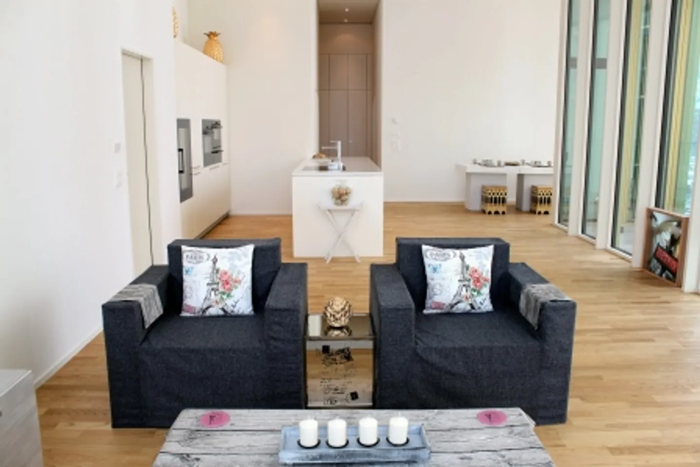 Stilvolles Penthouse mit Aussicht - Foto 2 von 12