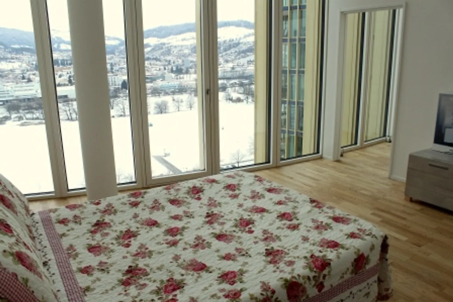 Stilvolles Penthouse mit Aussicht - Foto 9 von 12