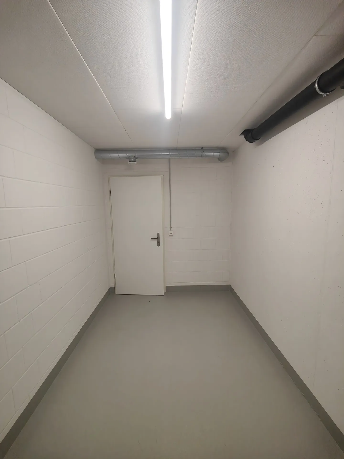 Espace de stockage sécurisé à Neuendorf - Photo 9 sur 9