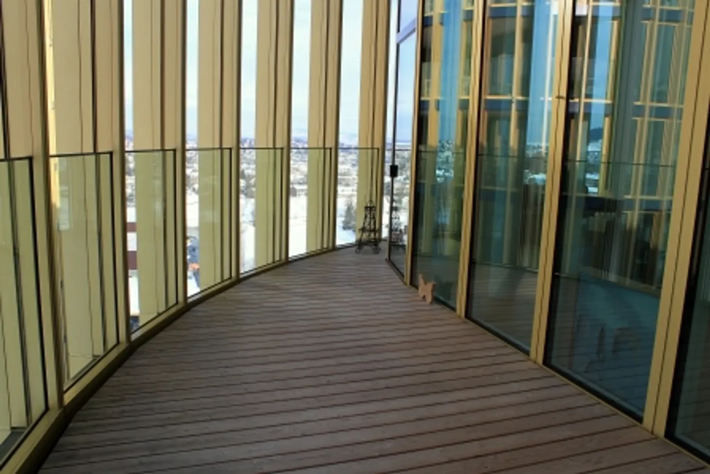 Stilvolles Penthouse mit Aussicht - Foto 10 von 12