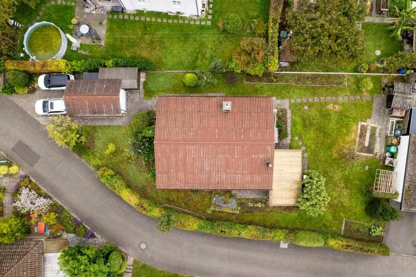 Cozy Single-Family Home with Potential - Photo 3 of 15