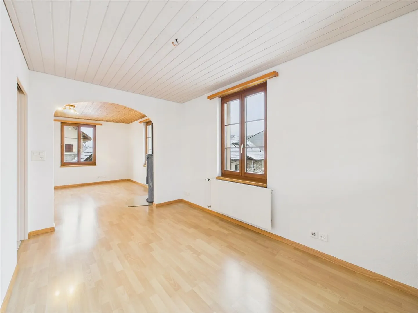 A Home to Feel Good - Charming 5.5-Room Apartment in Strengelbach - Photo 4 of 13