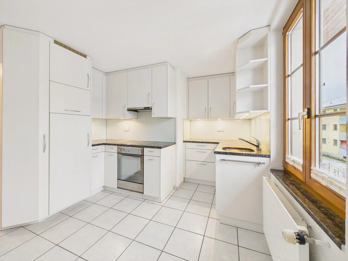 A Home to Feel Good - Charming 5.5-Room Apartment in Strengelbach - Photo 5 of 13