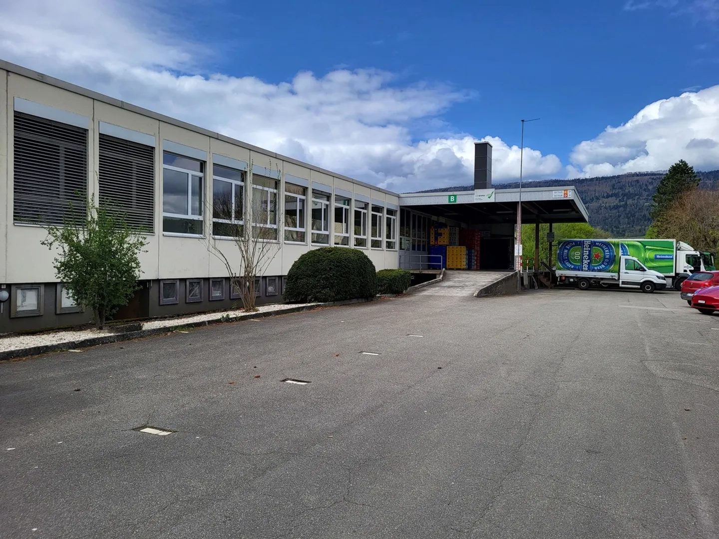 Local Business for Rent - Photo 1 of 2