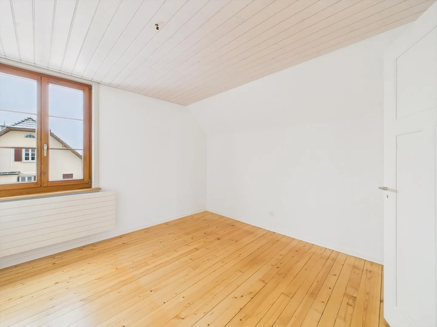 A Home to Feel Good - Charming 5.5-Room Apartment in Strengelbach - Photo 8 of 13