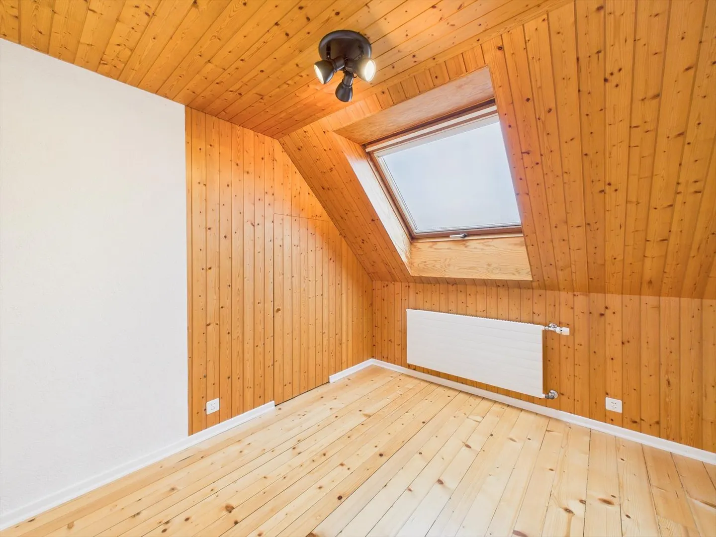 A Home to Feel Good - Charming 5.5-Room Apartment in Strengelbach - Photo 11 of 13