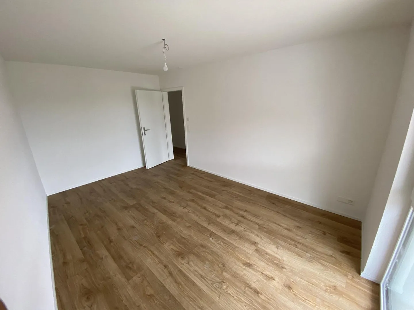 Moderne 4.5 Zimmerwohnung - Foto 10 von 12