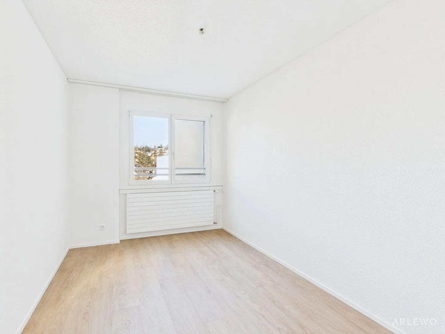 Central living, enjoying the sun, experiencing the view - Photo 13 of 13