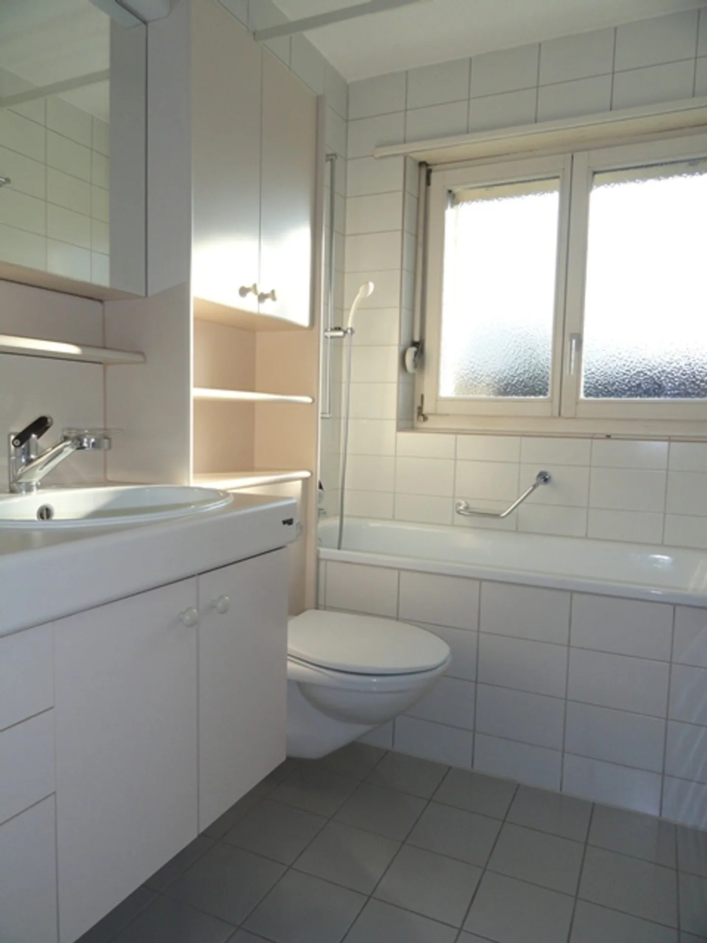 Appartement de 4.5 pièces dans un quartier calme - Photo 5 sur 8