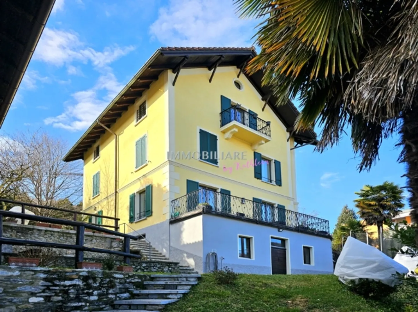 "Villa ticinese ristrutturata, con vista lago, giardino e appartamento in mansarda" - Foto 1 di 15