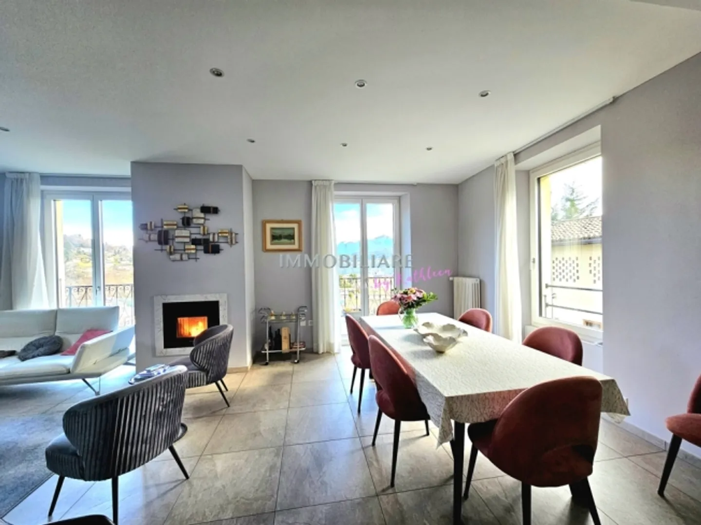 "Villa ticinese ristrutturata, con vista lago, giardino e appartamento in mansarda" - Foto 2 di 15