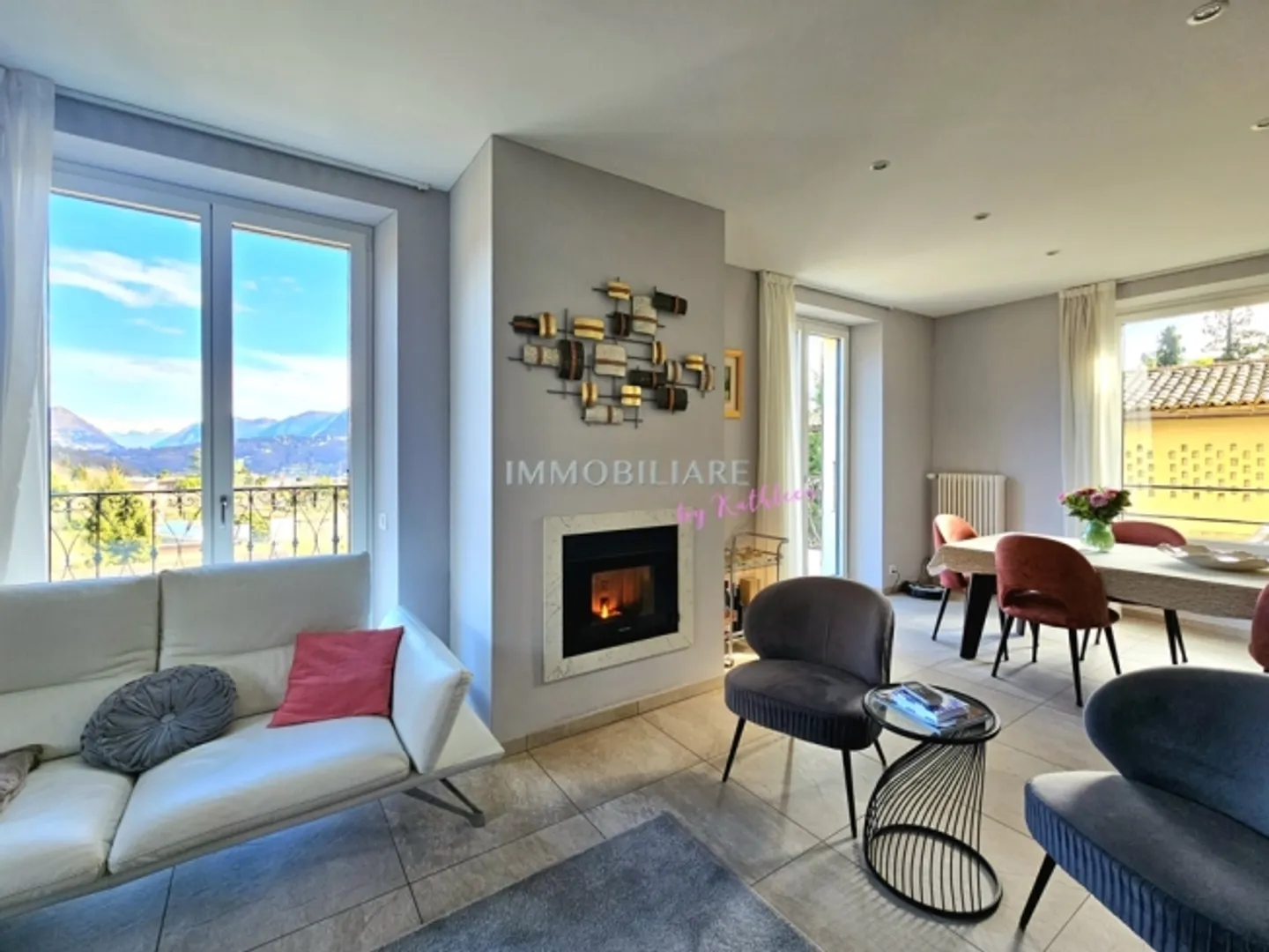 "Villa ticinese ristrutturata, con vista lago, giardino e appartamento in mansarda" - Foto 4 di 15