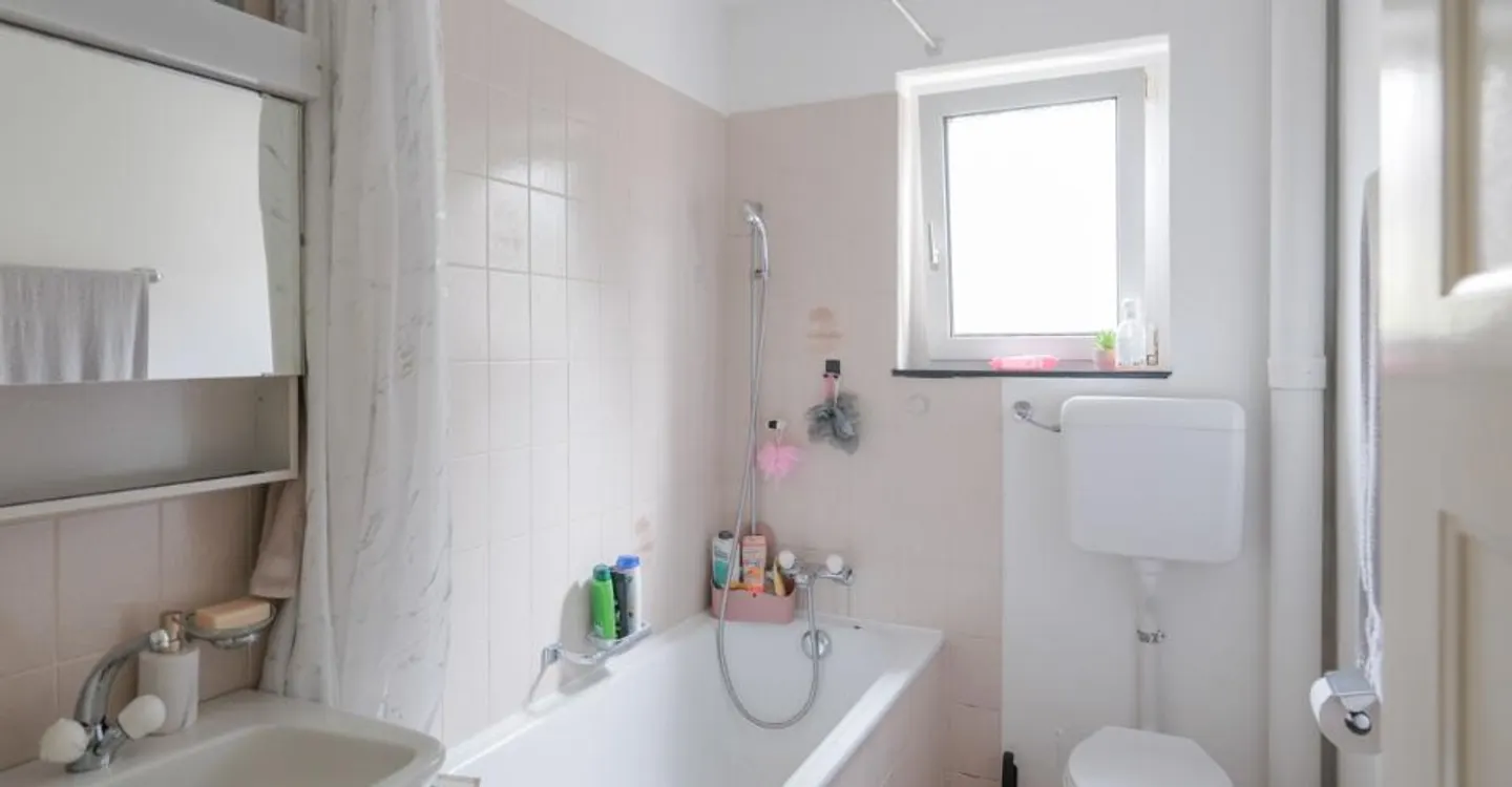 Investment Property with Potential - Photo 4 of 5