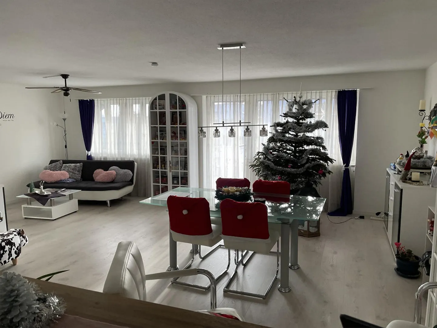 Well-maintained living spaces with a lot of charm! - Photo 2 of 10