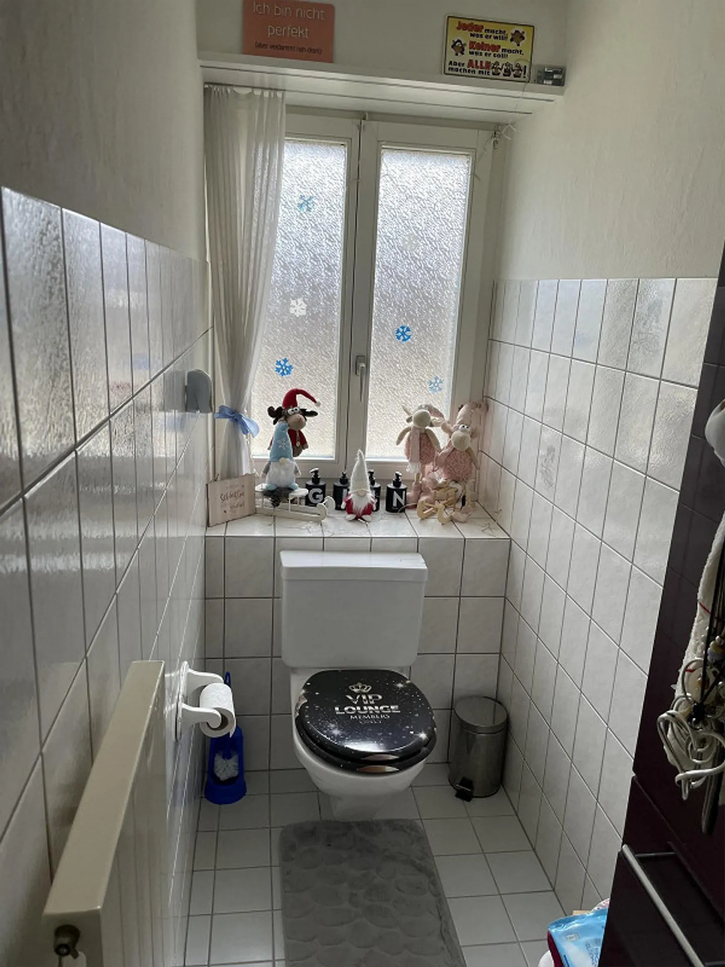Well-maintained living spaces with a lot of charm! - Photo 5 of 10