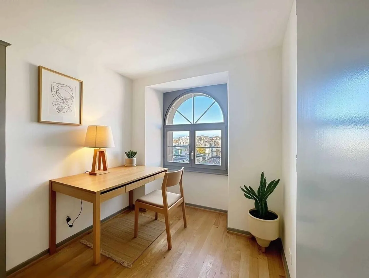 Ultimo piano - Spazioso 3.5 locali 99 m2 + soffitta in un edificio antico ristrutturato - Foto 5 di 10