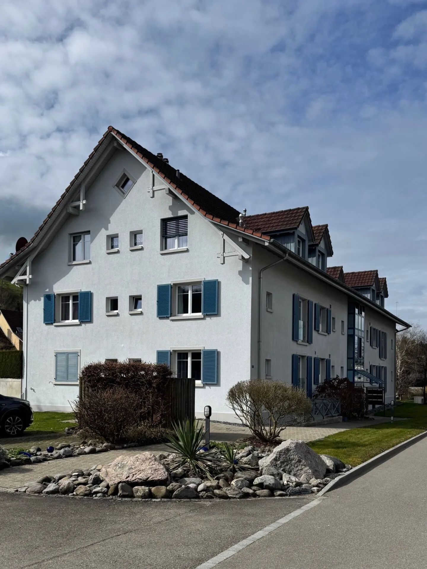 Felicità abitativa a Eschikofen - Appartamento 4.5 locali con molto spazio e stile - Foto 2 di 10