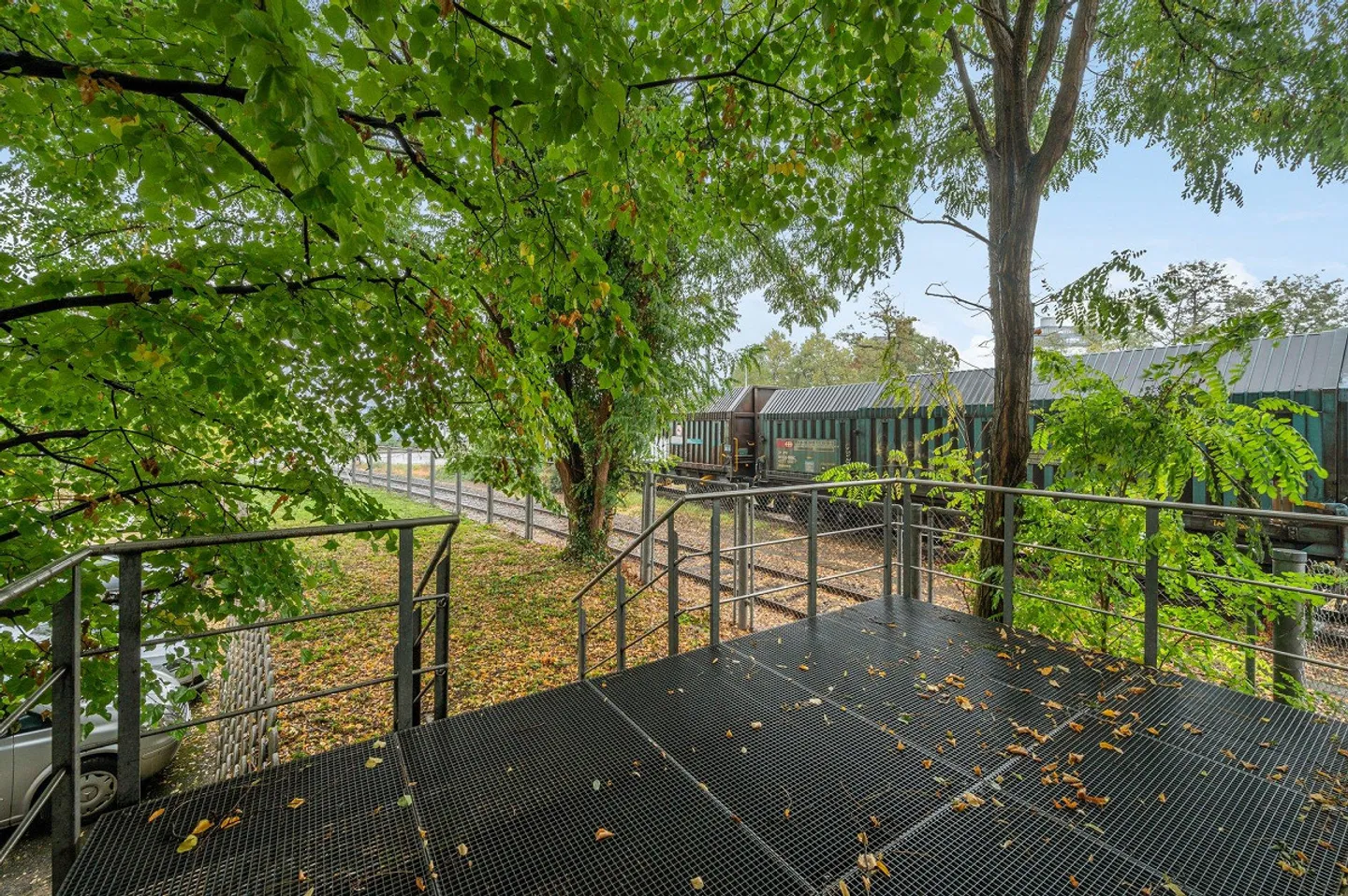 Modern office space with diverse possibilities - Photo 7 of 8