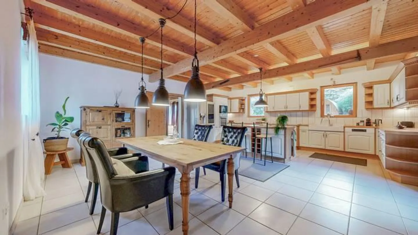 Charming and Diverse - Multi-Generational House with Horse Stable - Photo 2 of 9