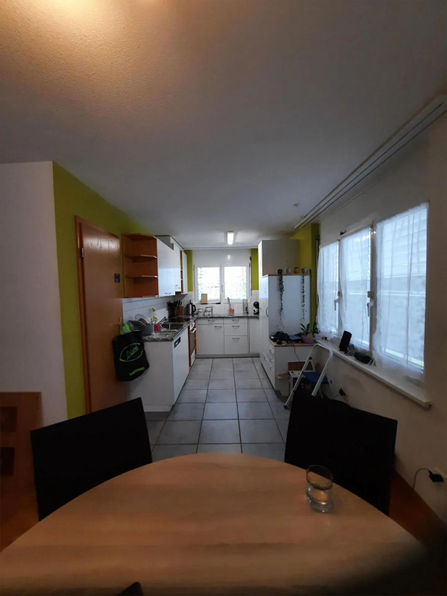 Appartement au rez-de-chaussée 4 1/2 pièces - Photo 1 sur 11