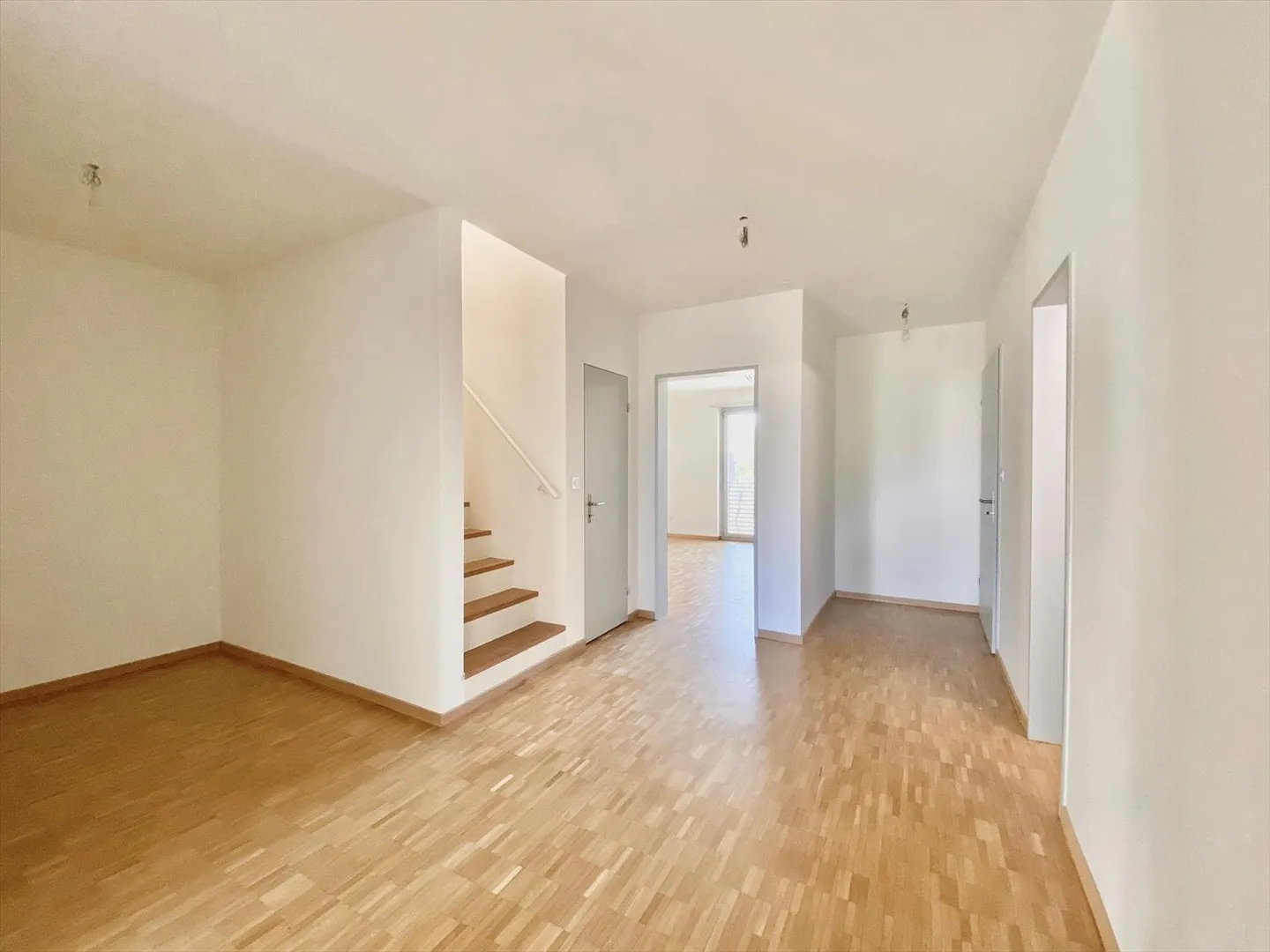 Ampio appartamento duplex cerca un nuovo inquilino! - Foto 2 di 9
