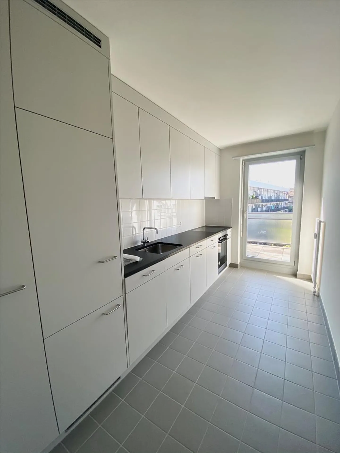 Ampio appartamento duplex cerca un nuovo inquilino! - Foto 3 di 9
