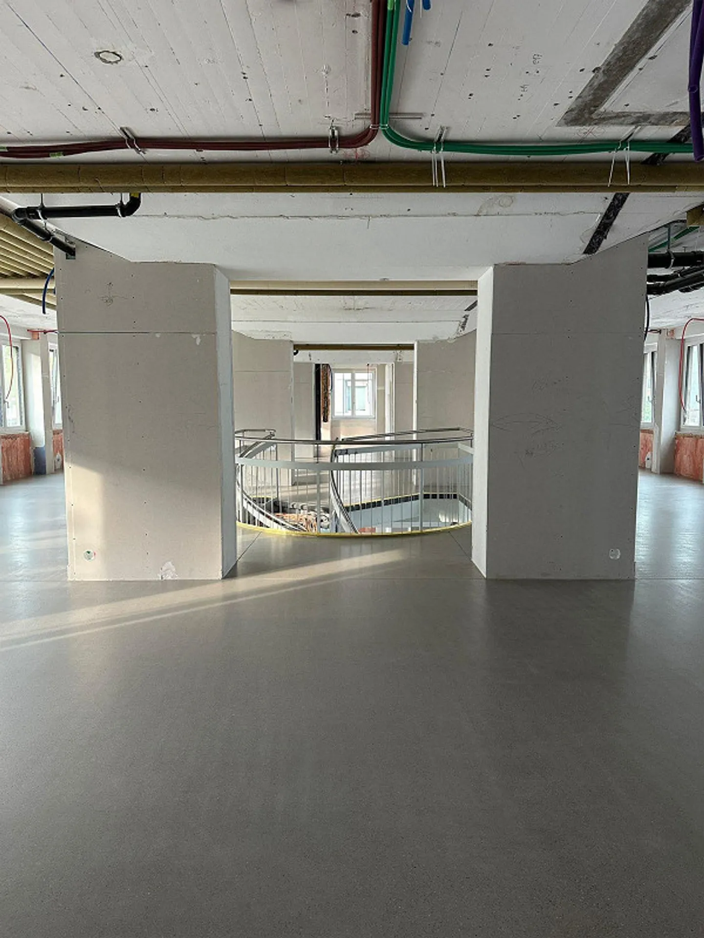 Attrazione superficie commerciale con grande ingresso in posizione centrale L... - Foto 5 di 7